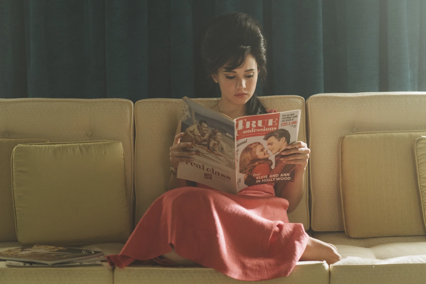 Priscilla película sofá años 60. Inspiración, interiorismo.