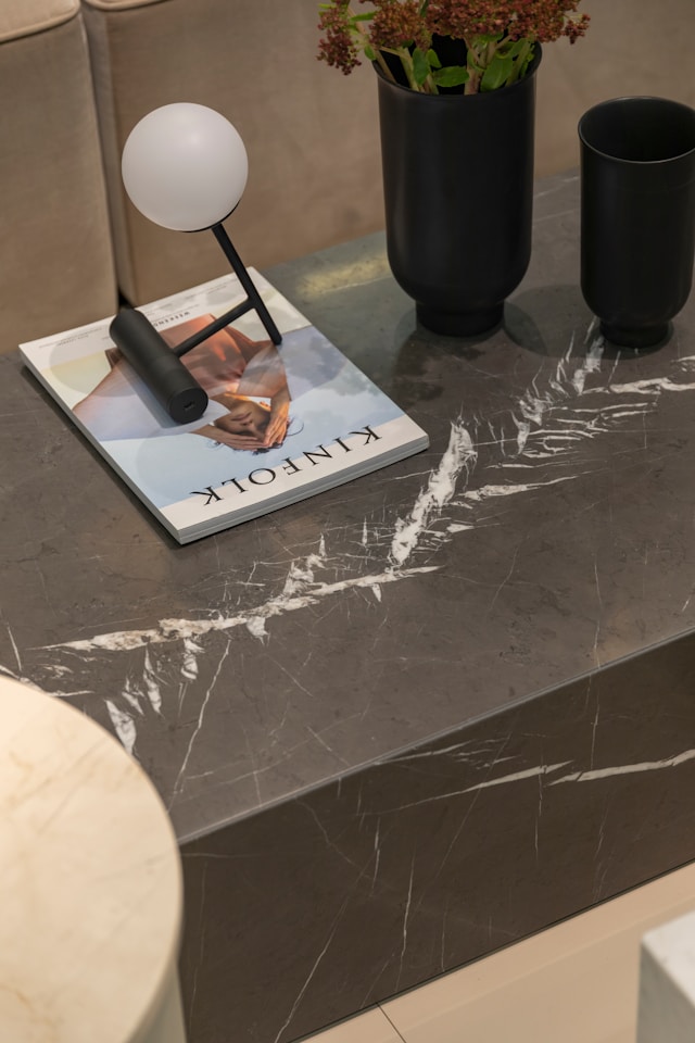 detalle mesa marmol vetas