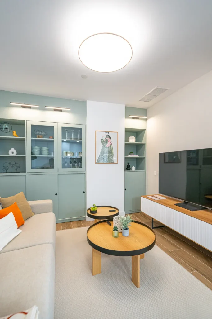 Salon-con-muebles-a-medida