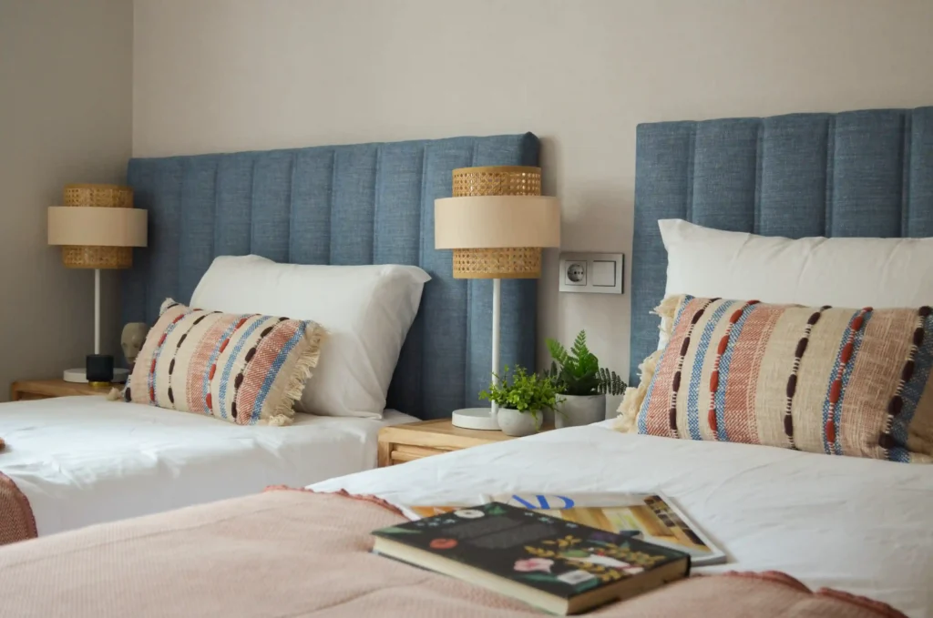 proyecto-interiorismo-num-piso-residencia-secundaria-camas