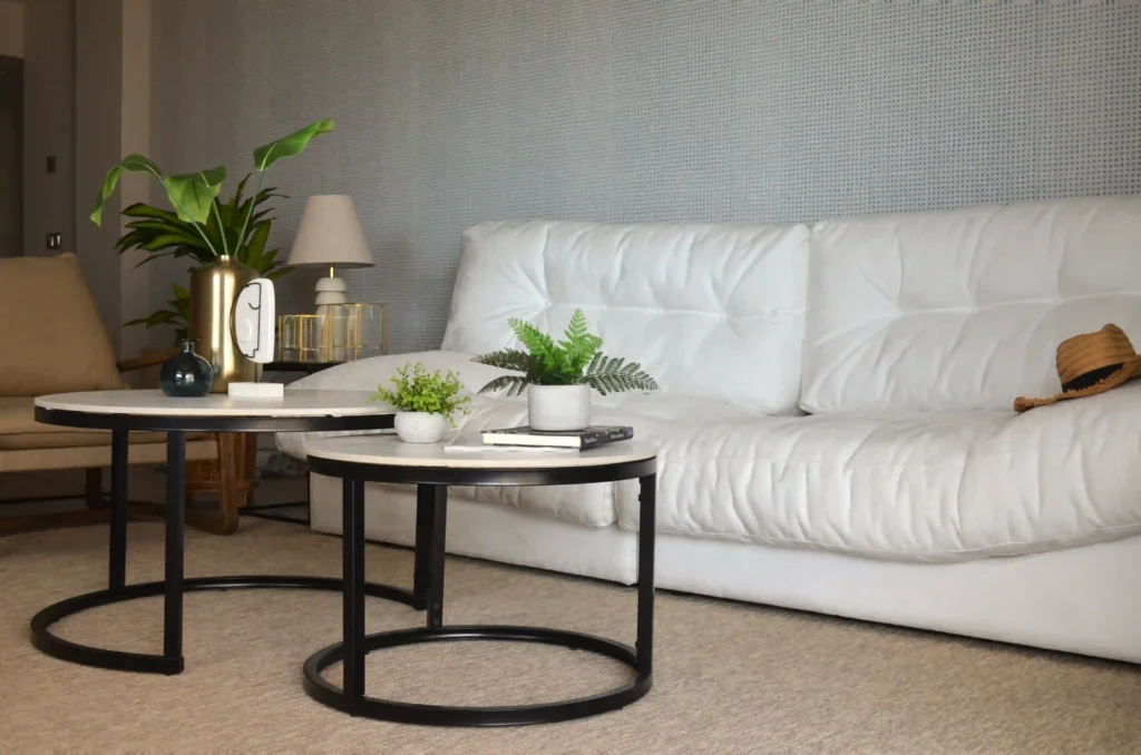 proyecto-interiorismo-num-piso-residencia-secundaria-sofa-mesa